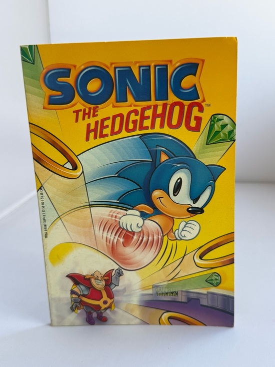 Sonic The Hedgehog Other - RARE Vintage 1993 Sonic the Hedgehog Paperback Book Sega Genesis Collectible